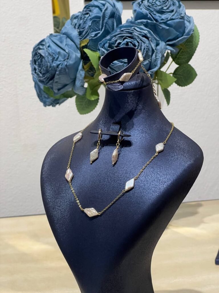 "Parure trio perles baroques et acier inoxydable Brava Bijoux".